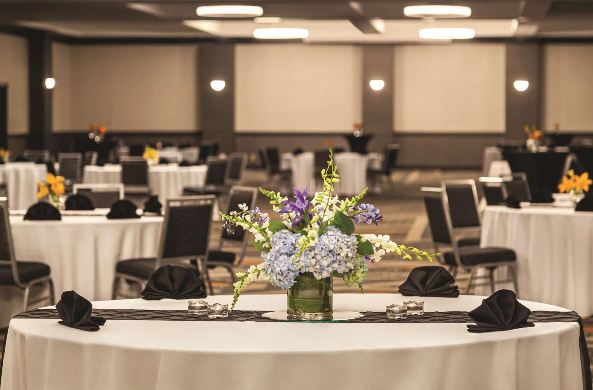 Hilton Knoxville Airport Alcoa Buitenkant foto
